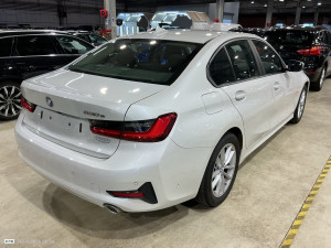 BMW 3 Series 330e 215kW