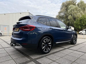 BMW iX3 74 kWh 210kW