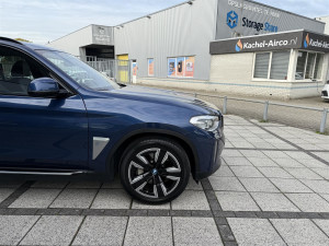 BMW iX3 74 kWh 210kW
