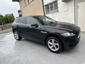 Jaguar F-Pace Prestige 2.0d 132kW