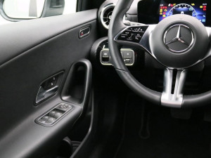 Mercedes-Benz A 180 100kW