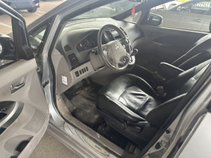 Mitsubishi Grandis 2.4i 121kW