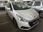 Peugeot 208 Signature 1.2i 61kW