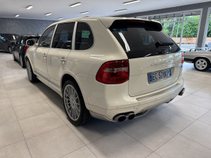 Porsche Cayenne Turbo S 4.8 404kW