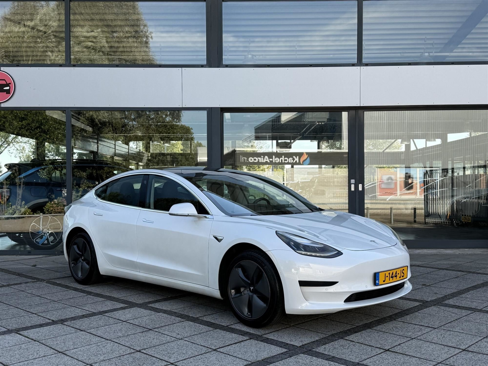 Tesla Model 3 60 kWh 175kW