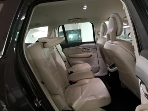 Volvo XC90 Momentum T8 287kW