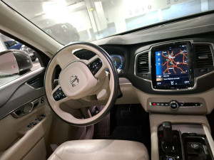 Volvo XC90 Momentum T8 287kW