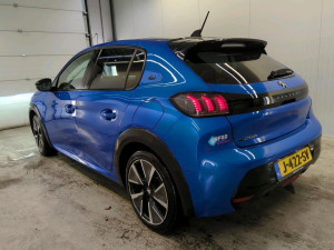 Peugeot e-208 GT 100kW