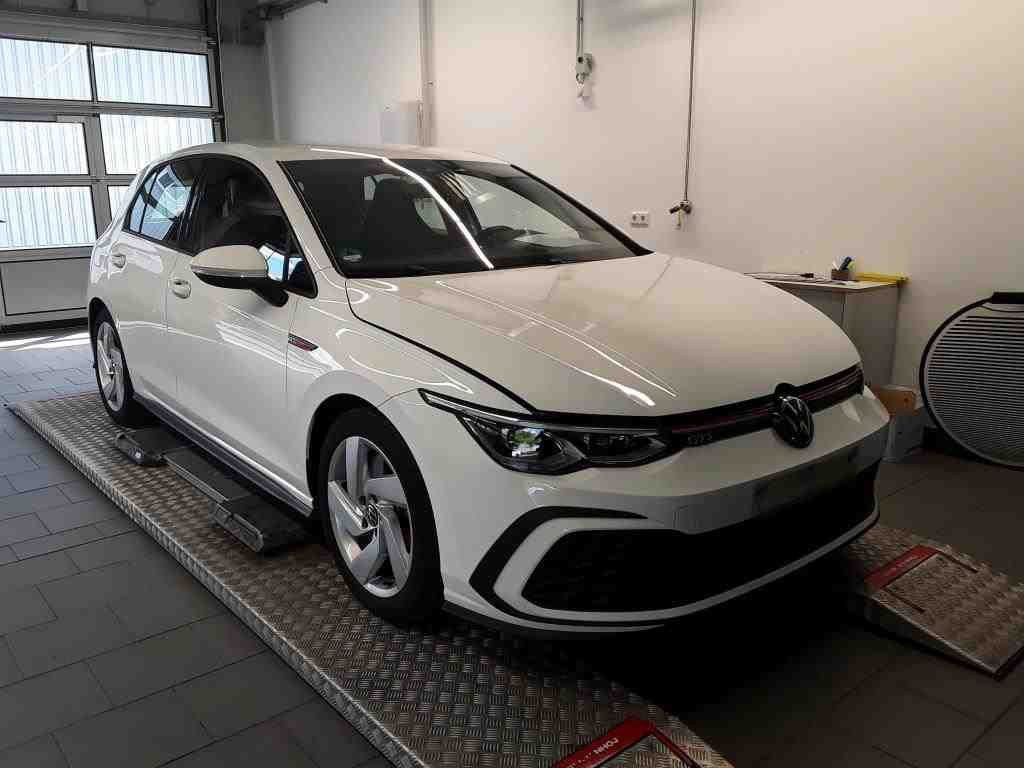 Volkswagen Golf 2.0 TSI 180kW