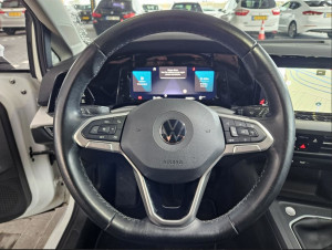 Volkswagen Golf Life Business 1.5 TSI 96kW