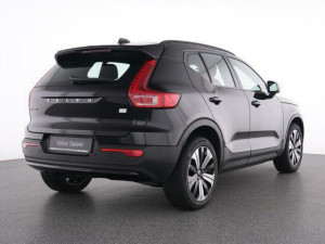 Volvo XC40 Core 170kW