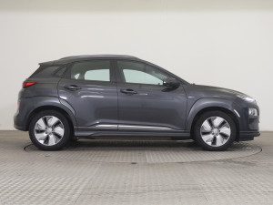 Hyundai Kona 64 kWh 150kW