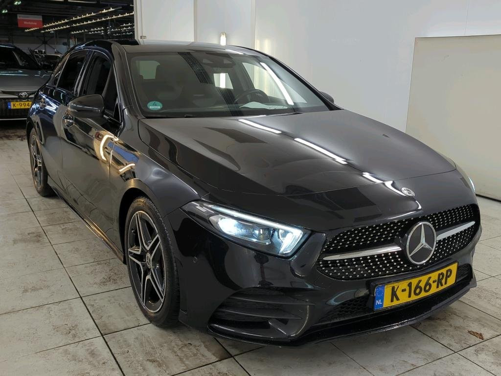 Mercedes-Benz A Business Solution AMG 180 100kW