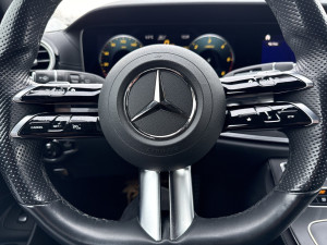 Mercedes-Benz E Exclusive 220 147kW