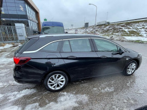 Opel Astra Business Elegance 1.2 81kW