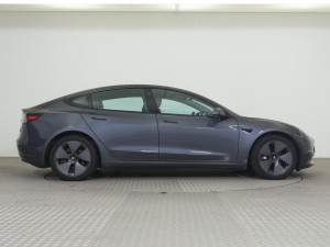 Tesla Model 3 75 kWh 158kW
