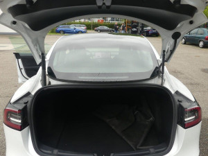 Tesla Model 3 82 kWh 377kW