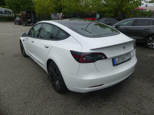 Tesla Model 3 82 kWh 377kW