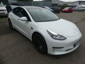 Tesla Model 3 82 kWh 377kW
