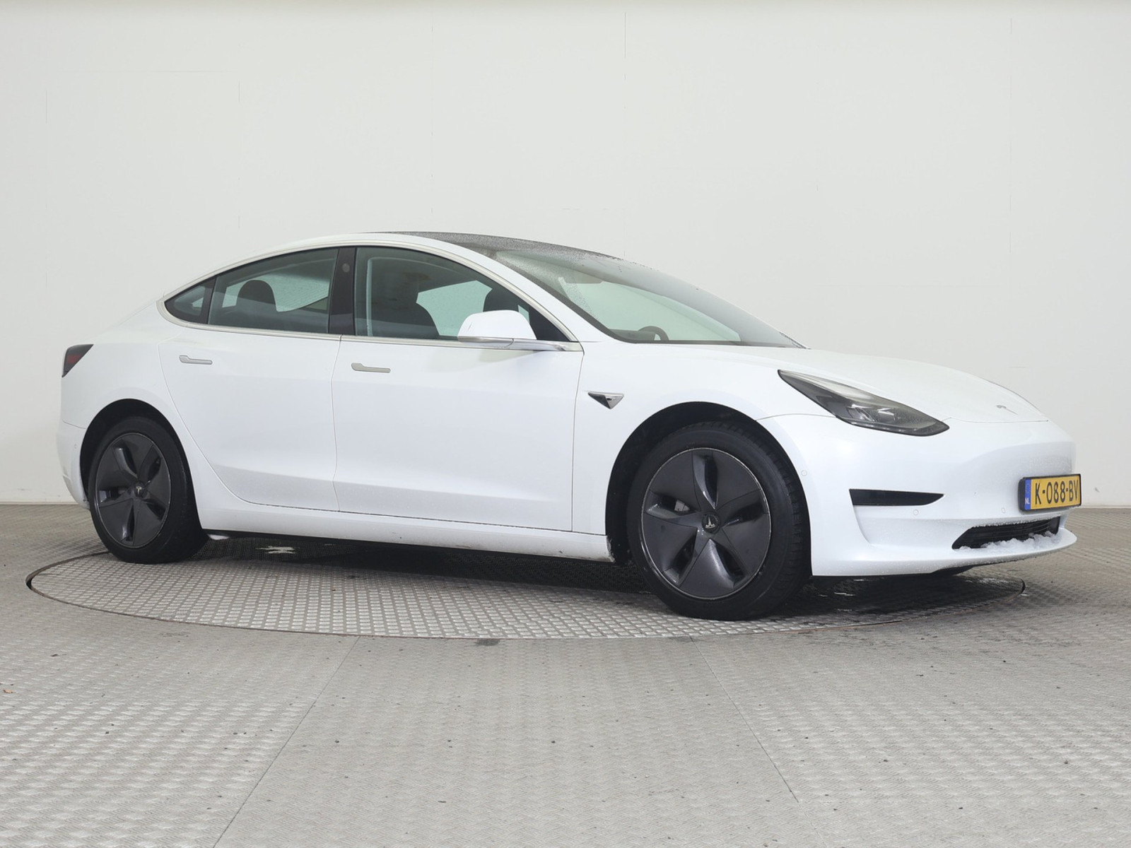 Tesla Model 3 60 kWh 239kW