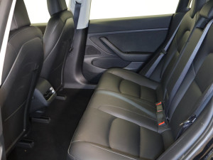 Tesla Model 3 60 kWh 239kW