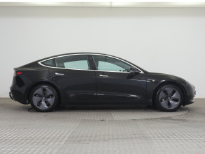 Tesla Model 3 60 kWh 239kW