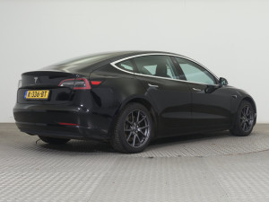 Tesla Model 3 60 kWh 239kW