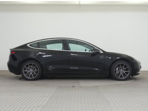 Tesla Model 3 60 kWh 239kW