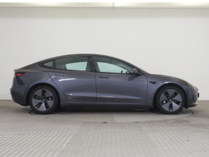 Tesla Model 3 60 kWh 239kW