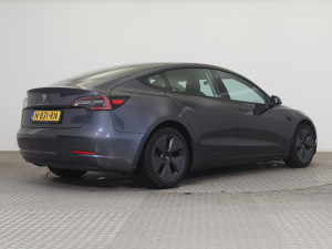 Tesla Model 3 60 kWh 239kW