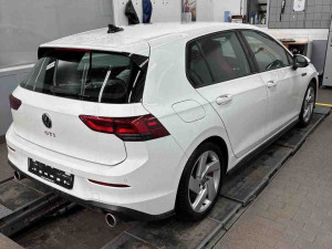 Volkswagen Golf 2.0 TSI 180kW