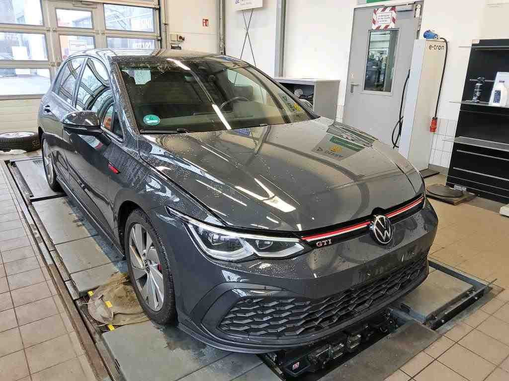 Volkswagen Golf 2.0 TSI 180kW
